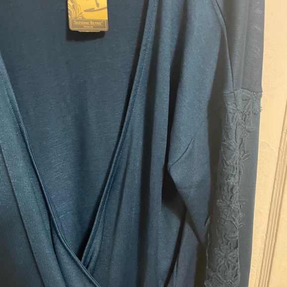 NWT! Suzanne Betro Lace Trim Surplice Button Detail Tunic- Emerald Blue - Large - Picture 2 of 10
